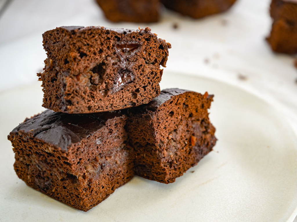 Low Carb & High Protein Caramel Pumpkin Brownies