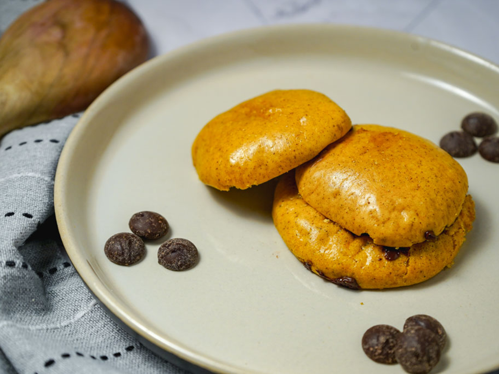 Super Simple High Protein Pumpkin Chocolate Chip Cookies