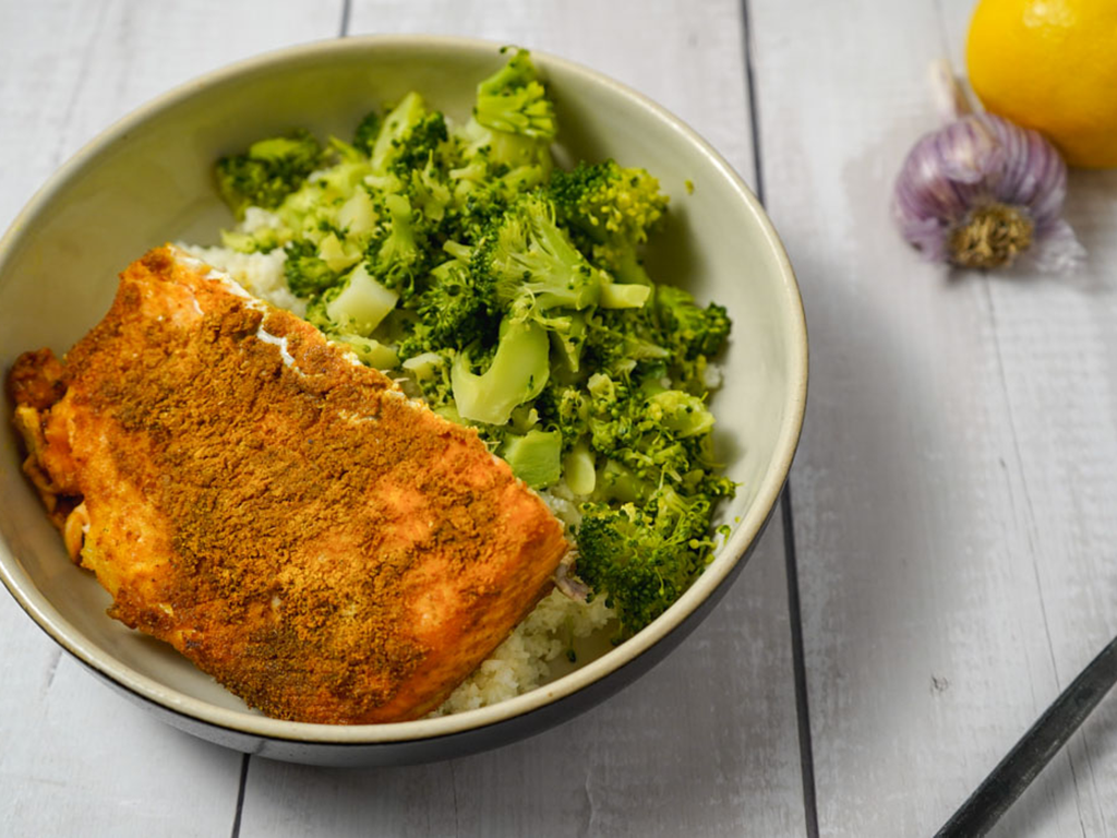 Low Carb Crispy Air Fried Turmeric Salmon with Broccoli