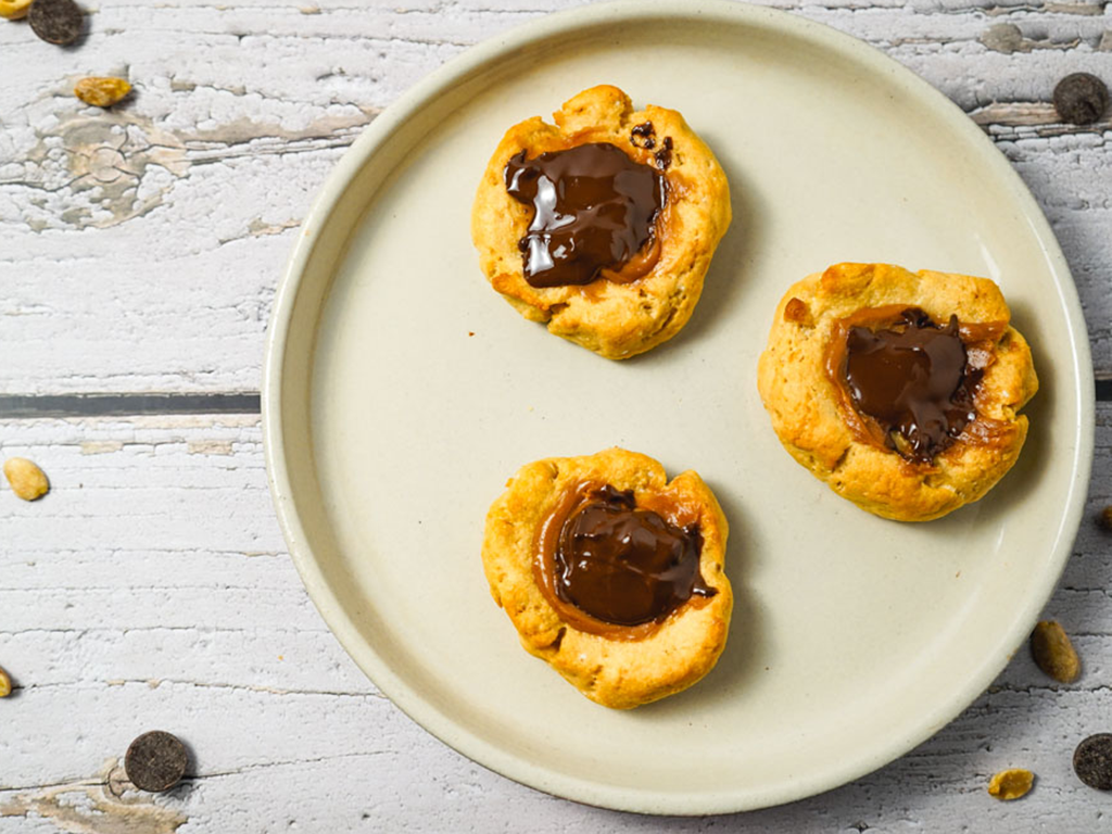 Delicious Chocolaty & Peanut Buttery Filled Shortbread Cookies